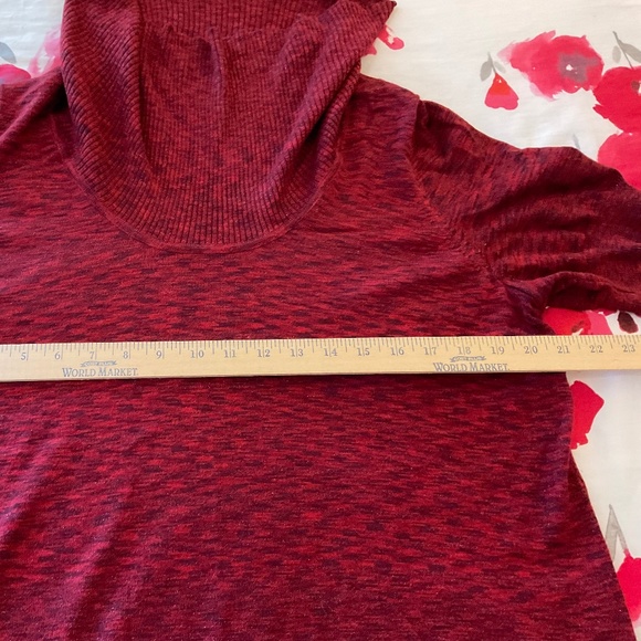 Women’s cowl neck glittery red top 0X - Picture 4 of 7